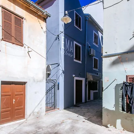 Apartament Ema *