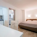 Ema Zara
